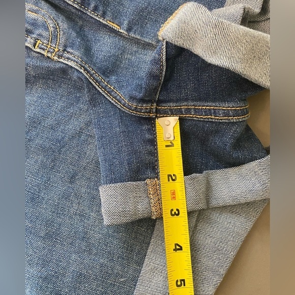 OLD Navy Medium Wash Mid-Rise Denim Shorts, NWT plus size 22 - Picture 11 of 11